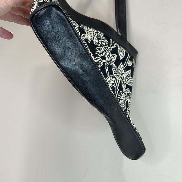 Floral Black and Ivory Tote Bag Faux And Canvas Snap Closure Lined Beach - Picture 4 of 11